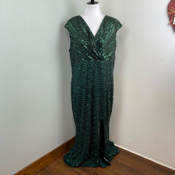 Mac Duggal Forest Green Cap Sleeve Sequined Evening Gown Size 16 $598 5441 - Picture 4 of 15